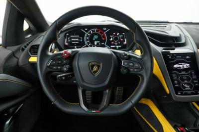 2024 Lamborghini Revuelto