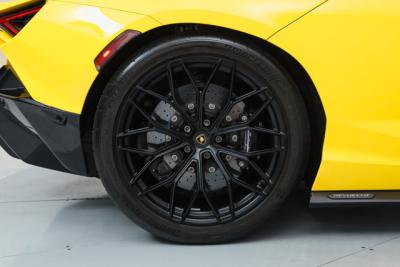 2024 Lamborghini Revuelto