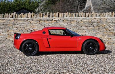 2004 Vauxhall VXR220