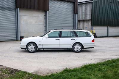 1998 Mercedes - Benz E240