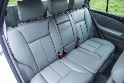 1998 Mercedes - Benz E240