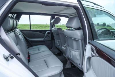 1998 Mercedes - Benz E240