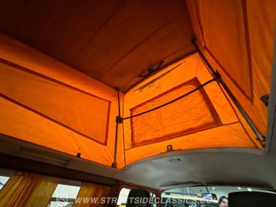 1977 Volkswagen Kombi Van Camper