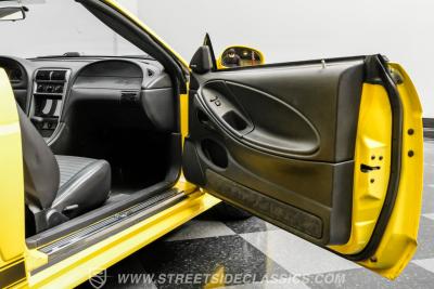 2003 Ford Mustang Mach 1