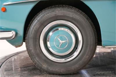 1960 Mercedes - Benz 190