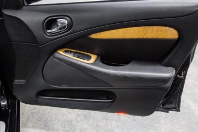 2005 Jaguar S TYPE R