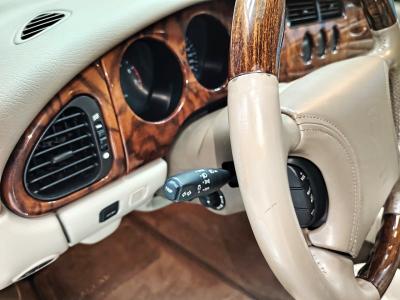 1998 Jaguar XK R COUPE