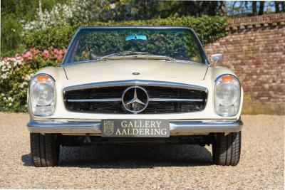1967 Mercedes - Benz Mercedes Benz 250 SL Pagode