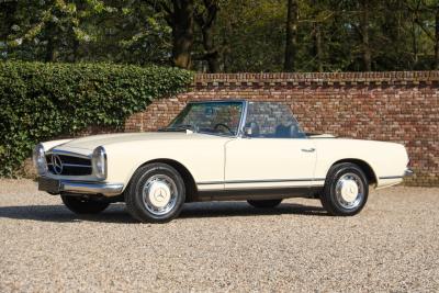 1967 Mercedes - Benz Mercedes Benz 250 SL Pagode