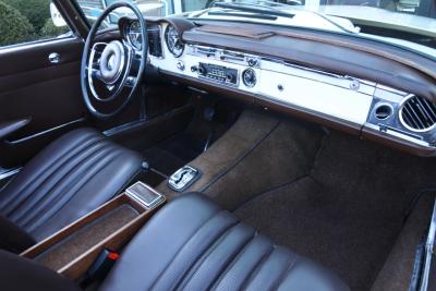 1967 Mercedes - Benz Mercedes Benz 250 SL Pagode