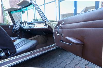 1967 Mercedes - Benz Mercedes Benz 250 SL Pagode