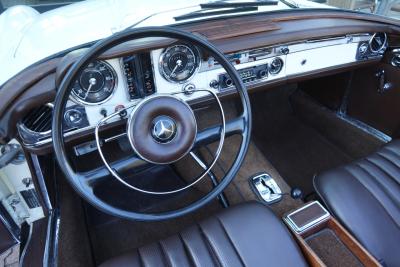 1967 Mercedes - Benz Mercedes Benz 250 SL Pagode