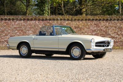 1967 Mercedes - Benz Mercedes Benz 250 SL Pagode