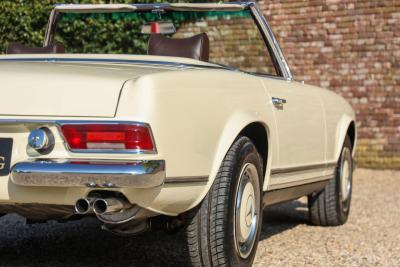 1967 Mercedes - Benz Mercedes Benz 250 SL Pagode