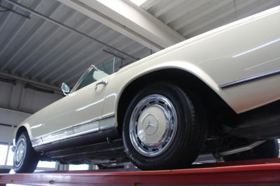 1967 Mercedes - Benz Mercedes Benz 250 SL Pagode