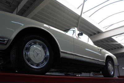 1967 Mercedes - Benz Mercedes Benz 250 SL Pagode