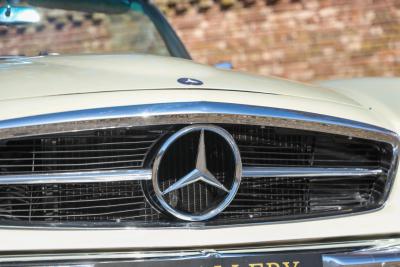 1967 Mercedes - Benz Mercedes Benz 230 SL Pagode &ldquo;Second owner and 42.000 miles since &rdquo;