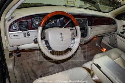 2010 Lincoln Town Car