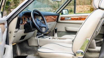 1987 Aston Martin V8 Volante