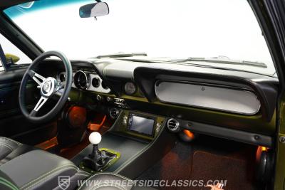 1965 Ford Mustang 2+2 Fastback Restomod