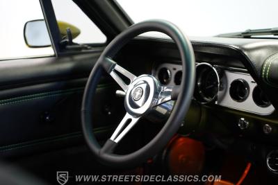 1965 Ford Mustang 2+2 Fastback Restomod