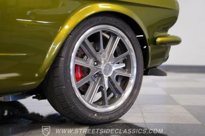 1965 Ford Mustang 2+2 Fastback Restomod