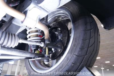 1965 Ford Mustang 2+2 Fastback Restomod