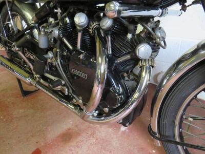 1953 VINCENT SERIES C BLACK SHADOW