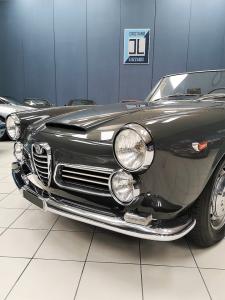 1966 Alfa Romeo 2600 TOURING SPIDER