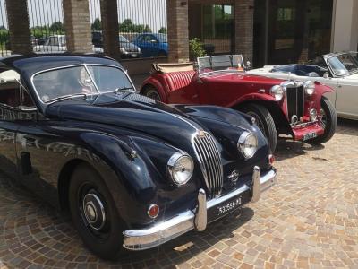 1956 Jaguar XK 140 FHC