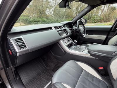 2016 Land Rover 3.0 SD V6 Autobiography Dynamic SUV 5dr Diesel Auto 4WD Euro 6 (s/s) (306 ps)