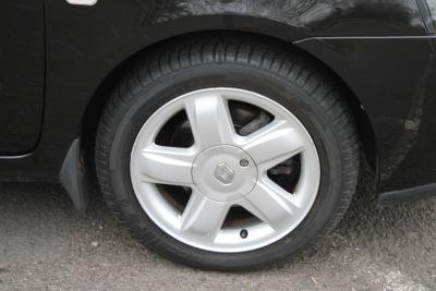 2003 Renault CLIO DYNAMIQUE 16V