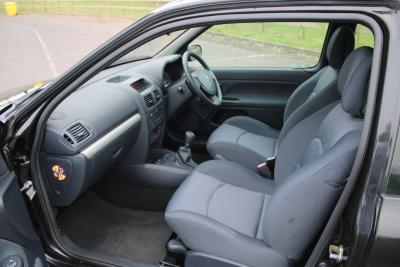 2003 Renault CLIO DYNAMIQUE 16V