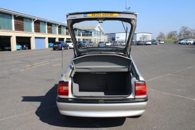 1994 Vauxhall CAVALIER LS