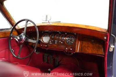 1950 Jaguar Mark V Sedan