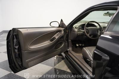 2003 Ford Mustang Mach 1