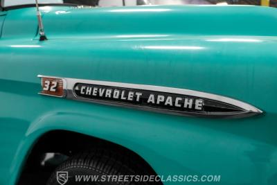 1959 Chevrolet 3200 Apache Stepside