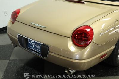 2005 Ford Thunderbird