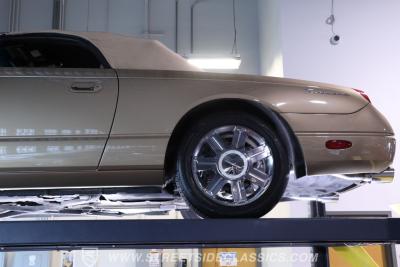 2005 Ford Thunderbird
