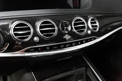 2019 Mercedes - Benz 4320 mile S 560