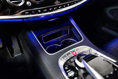 2019 Mercedes - Benz 4320 mile S 560