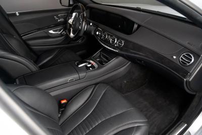 2019 Mercedes - Benz 4320 mile S 560