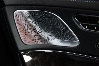 2019 Mercedes - Benz 4320 mile S 560