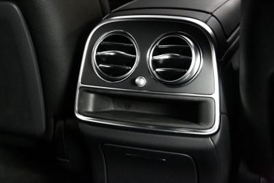 2019 Mercedes - Benz 4320 mile S 560