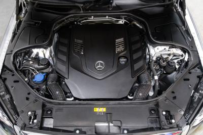 2019 Mercedes - Benz 4320 mile S 560