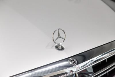 2019 Mercedes - Benz 4320 mile S 560