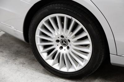 2019 Mercedes - Benz 4320 mile S 560