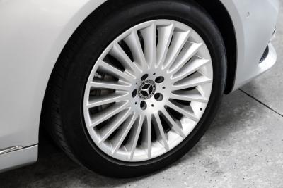 2019 Mercedes - Benz 4320 mile S 560