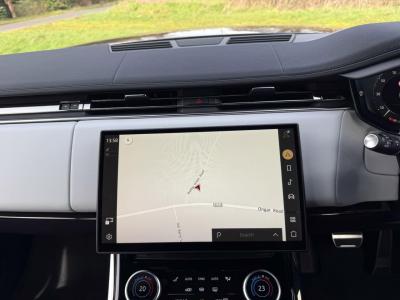 2023 Land Rover 3.0 D300 MHEV Dynamic SE Auto 4WD Euro 6 (s/s) 5dr