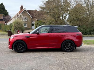 2024 Land Rover 3.0 D300 MHEV Dynamic SE Auto 4WD Euro 6 (s/s) 5dr